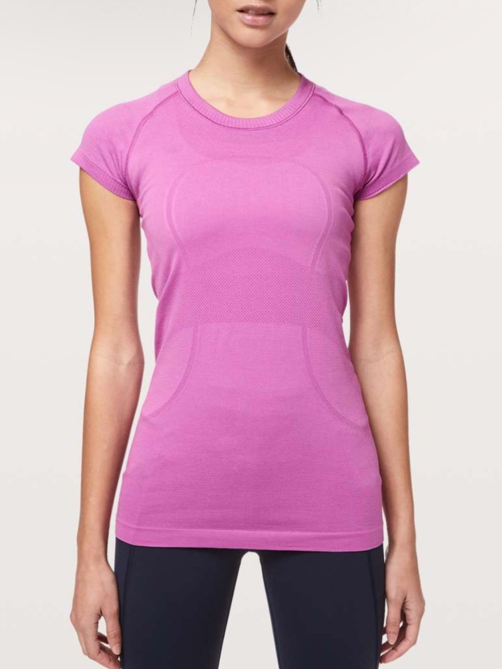 Lululemon Swiftly Tech Short Sleeve Crew Athletic Top Women’s Hyacinth - Size 6